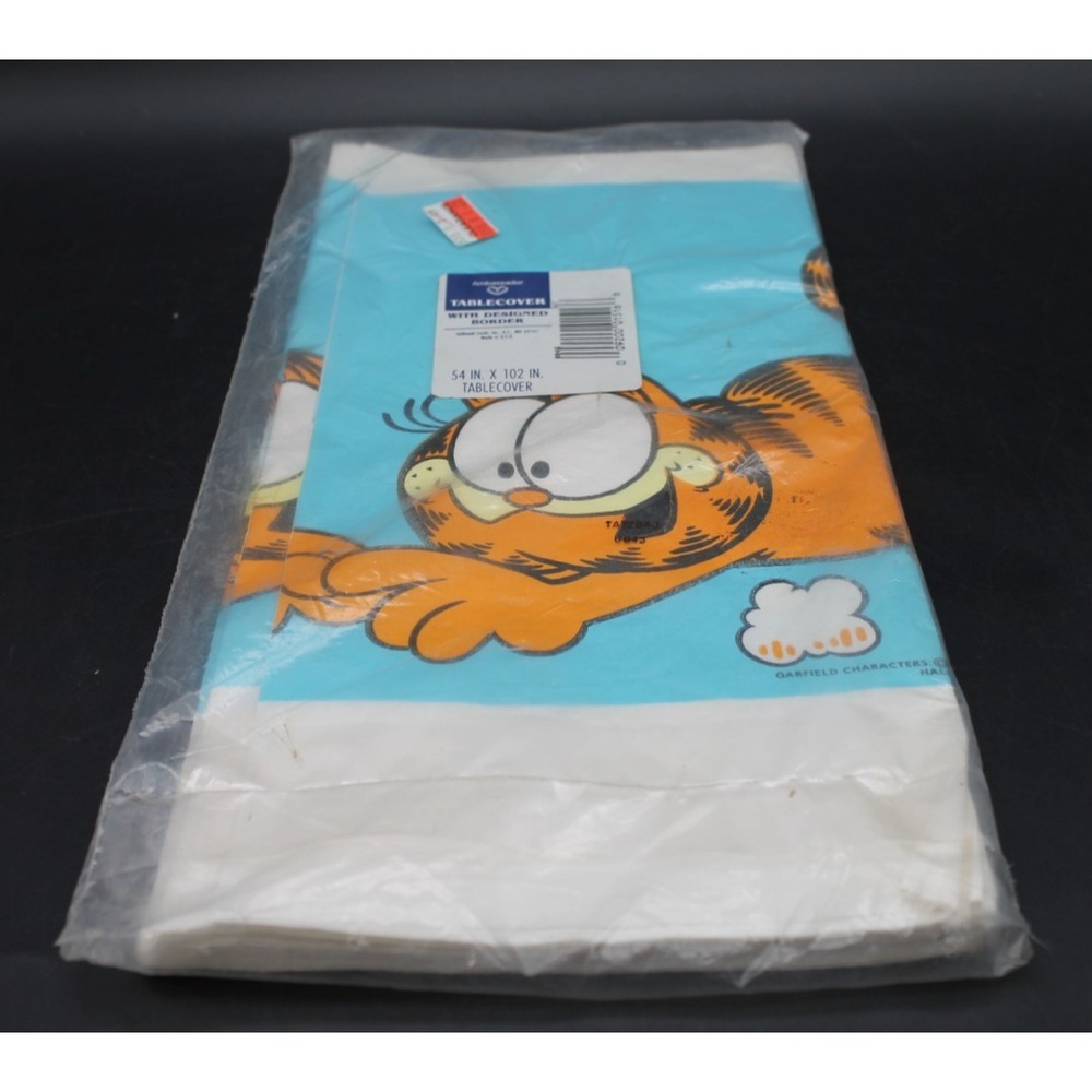 Vintage Garfield Odie Paper Table Cover Hallmark NOS 54x102 Party Tablecloth